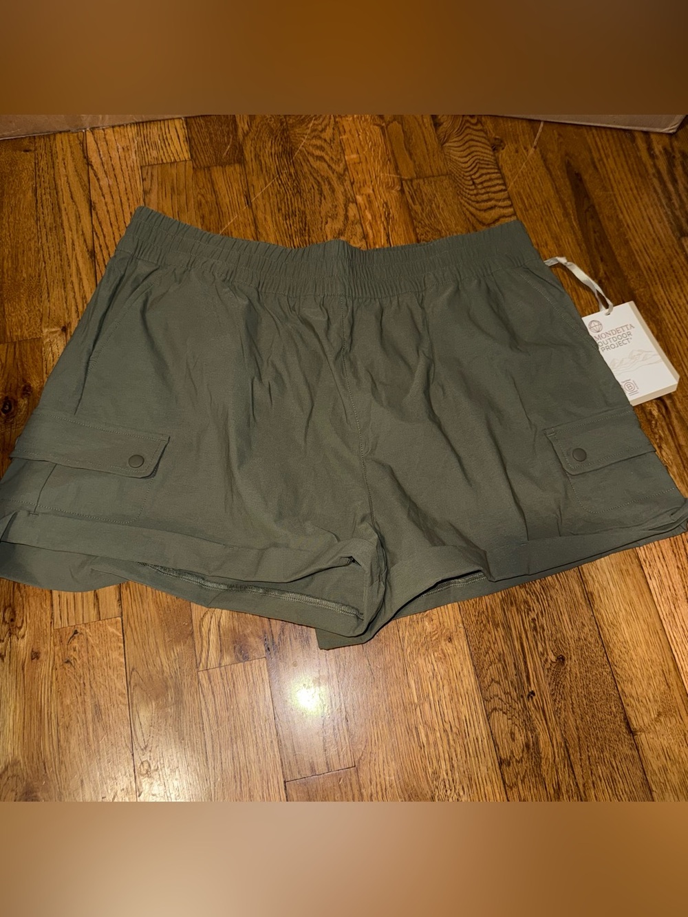 Mondetta Olive Green Women's Shorts Bermudas